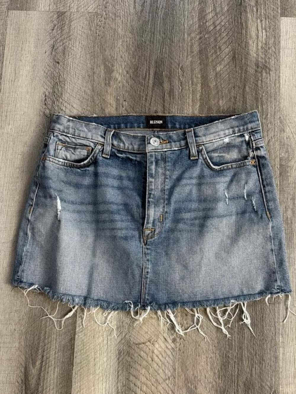Hudson Jeans Distressed Denim Raw Hem Mini Skirt Size 28/6/ Medium